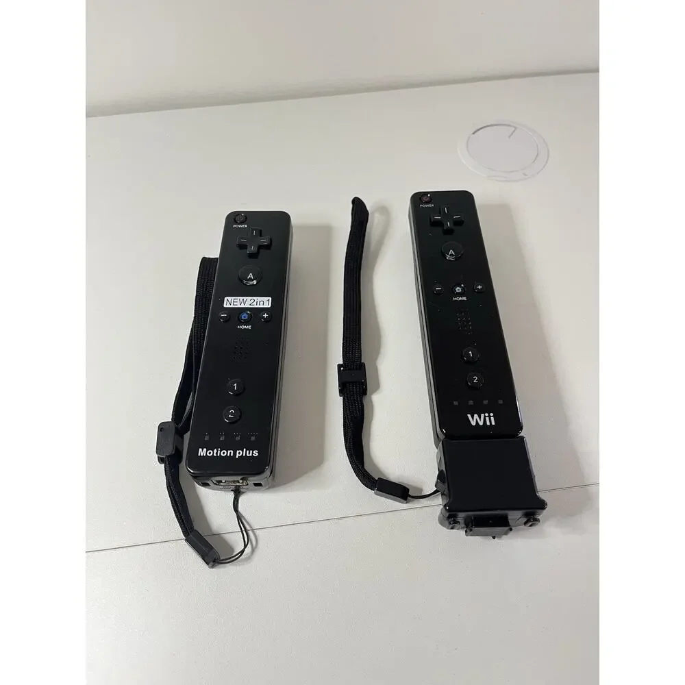 Nintendo Wii / Wii U Remote MotionPlus 2 In 1 Controller Black Lot Of 2 (1 OEM)